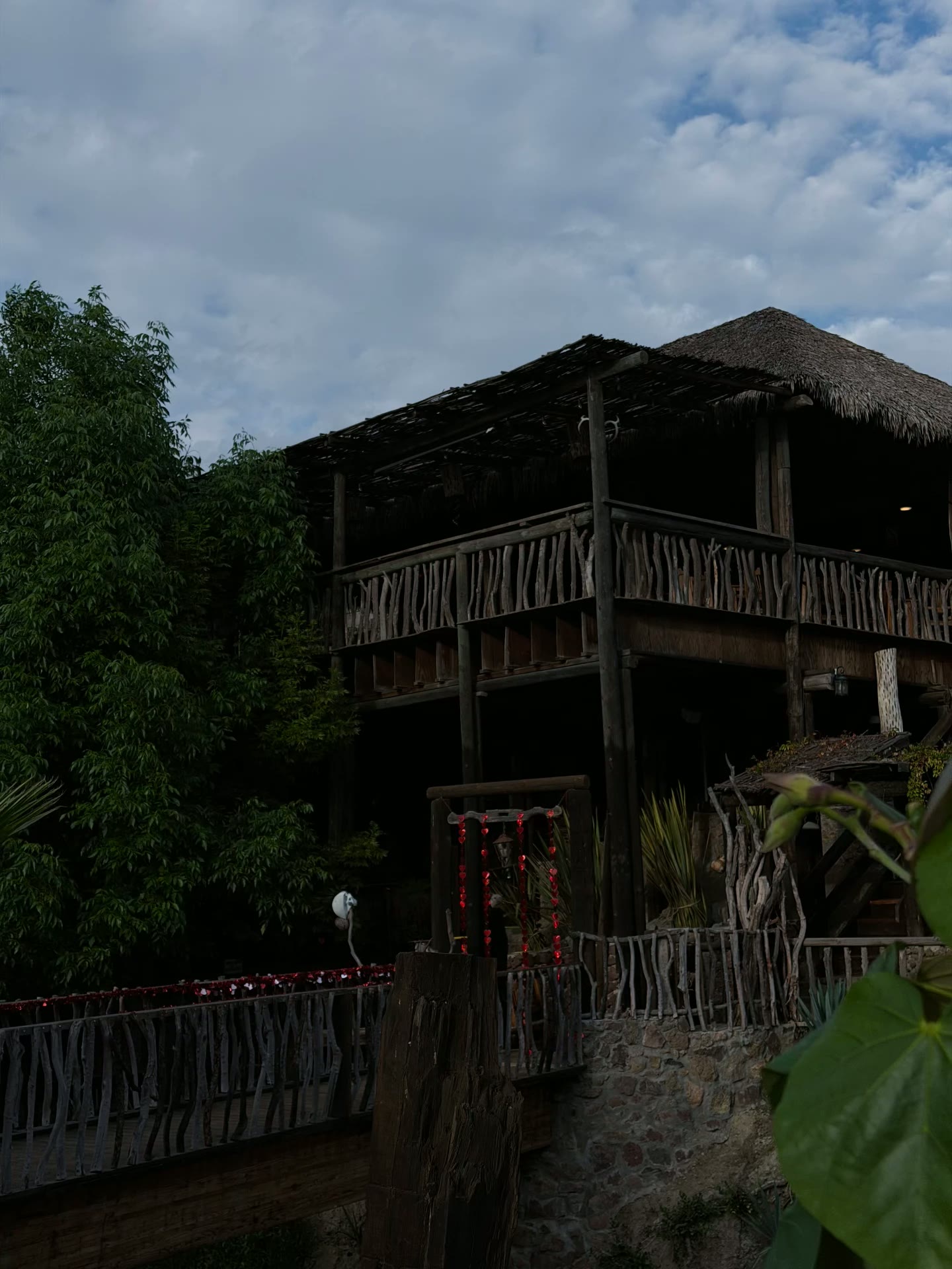 Palapa de Rancho 21 al atardecer